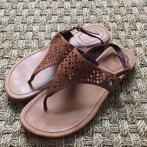 Ugg Sandals in Cognac Brown